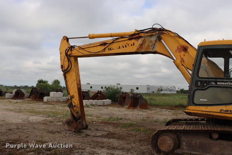 image for item DQ9482 Komatsu PC200LC excavator