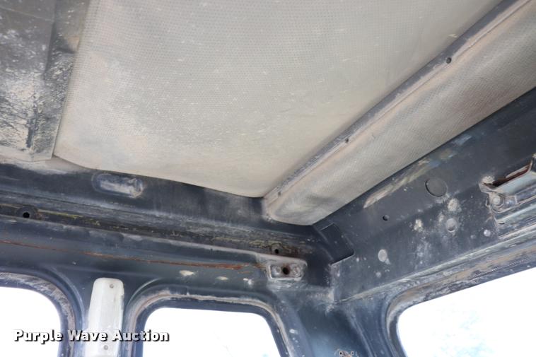 image for item DQ9482 Komatsu PC200LC excavator