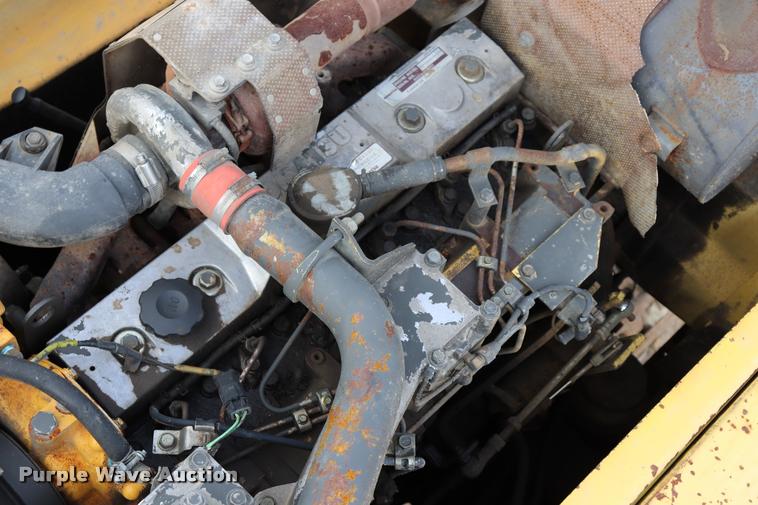 image for item DQ9482 Komatsu PC200LC excavator