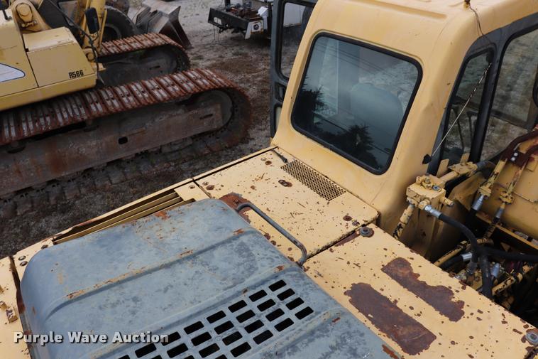 image for item DQ9482 Komatsu PC200LC excavator