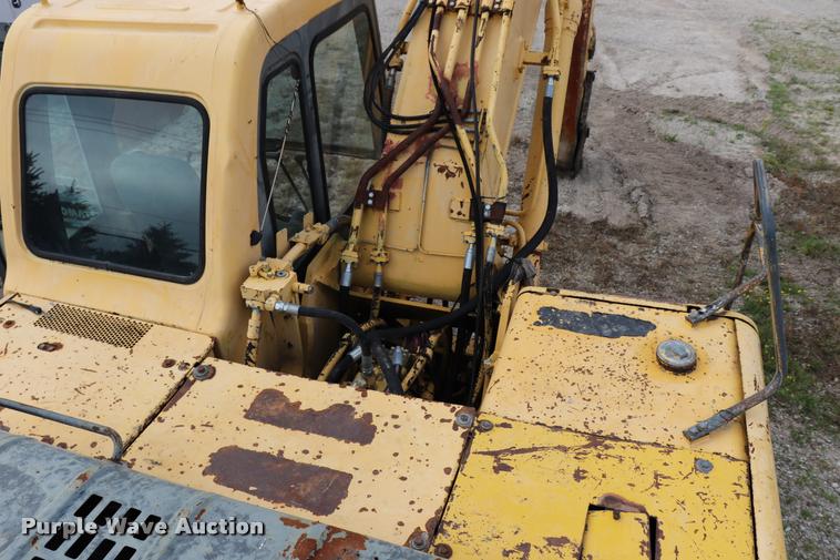 image for item DQ9482 Komatsu PC200LC excavator