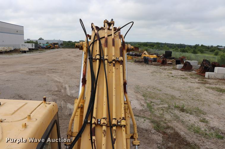 image for item DQ9482 Komatsu PC200LC excavator