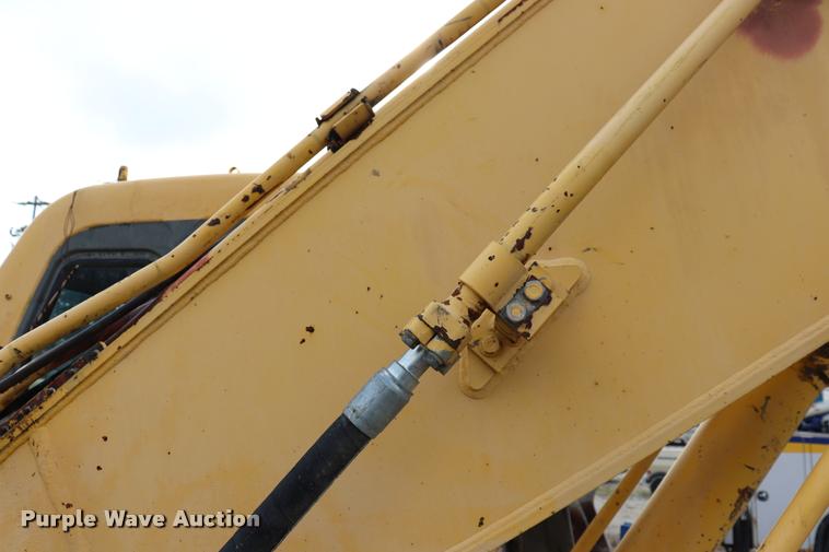 image for item DQ9482 Komatsu PC200LC excavator