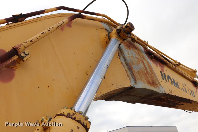 image for item DQ9482 Komatsu PC200LC excavator