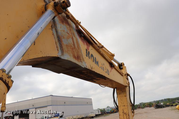 image for item DQ9482 Komatsu PC200LC excavator
