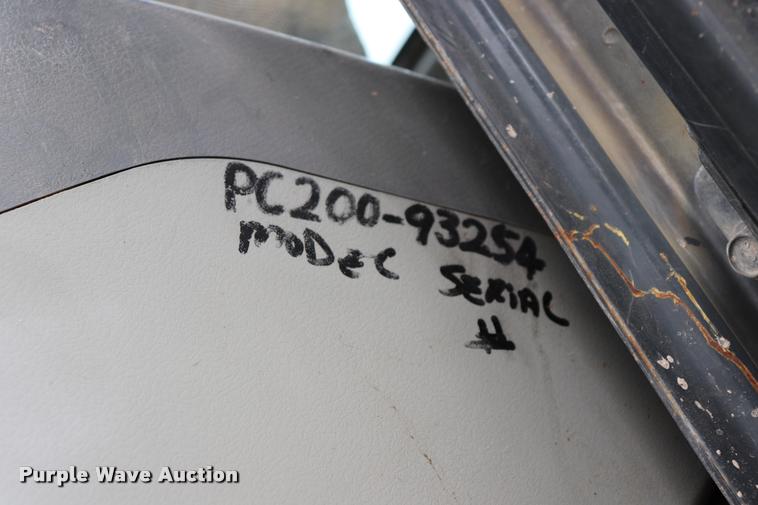 image for item DQ9482 Komatsu PC200LC excavator