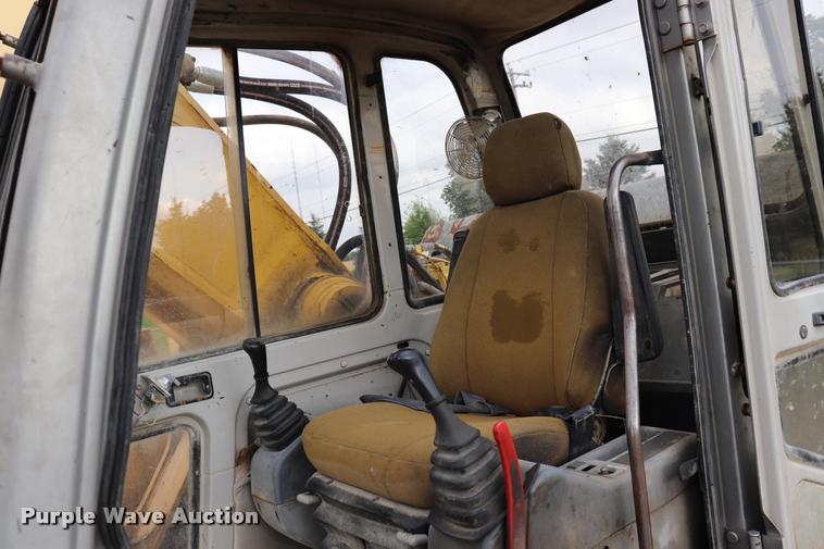 image for item DQ9483 1997 Kobelco SK400LC excavator