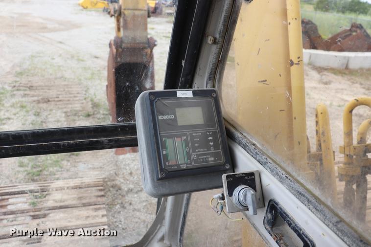 image for item DQ9483 1997 Kobelco SK400LC excavator