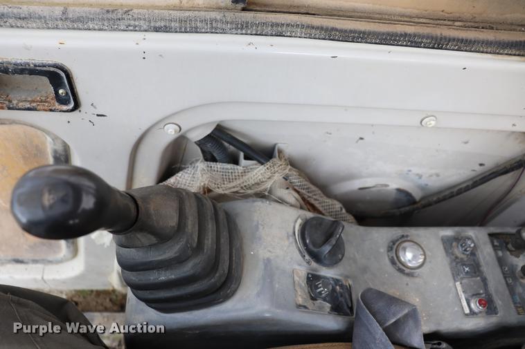 image for item DQ9483 1997 Kobelco SK400LC excavator