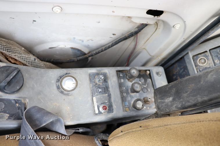 image for item DQ9483 1997 Kobelco SK400LC excavator