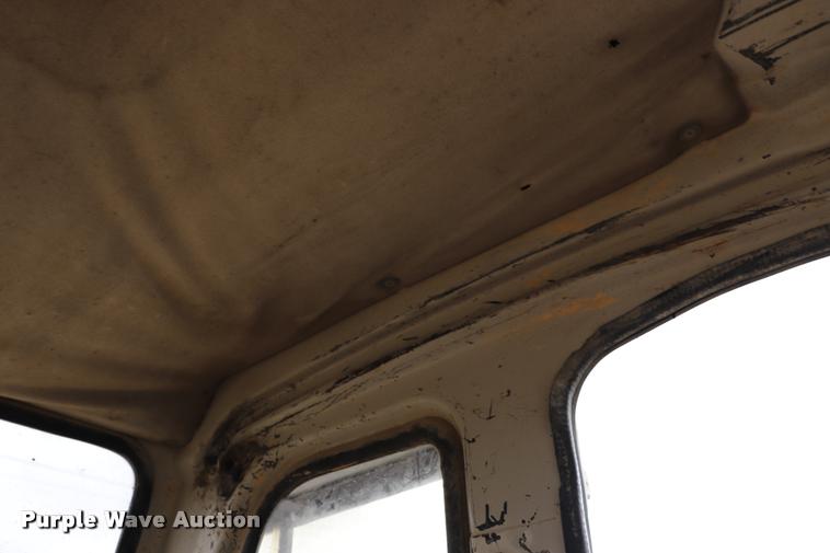 image for item DQ9483 1997 Kobelco SK400LC excavator