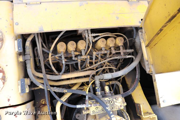 image for item DQ9483 1997 Kobelco SK400LC excavator