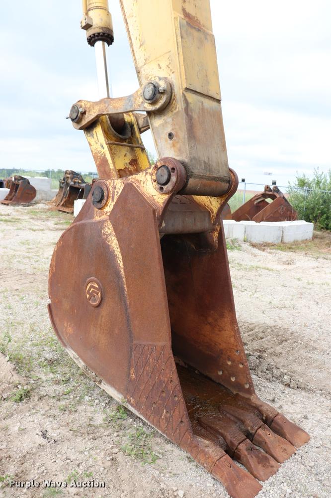 image for item DQ9483 1997 Kobelco SK400LC excavator