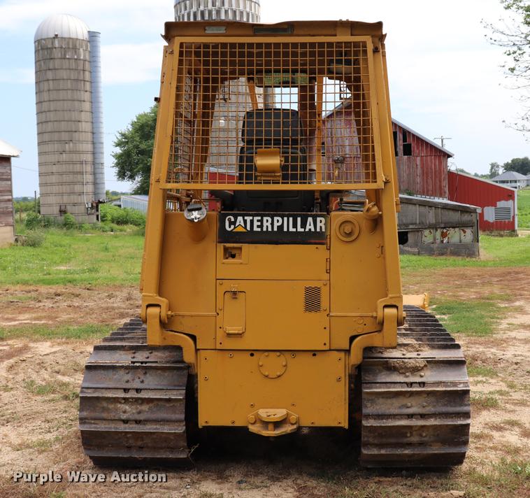 image for item DQ9485 1994 Caterpillar D3C LGP dozer
