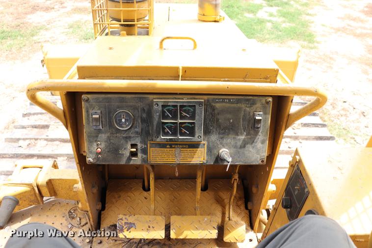 image for item DQ9485 1994 Caterpillar D3C LGP dozer