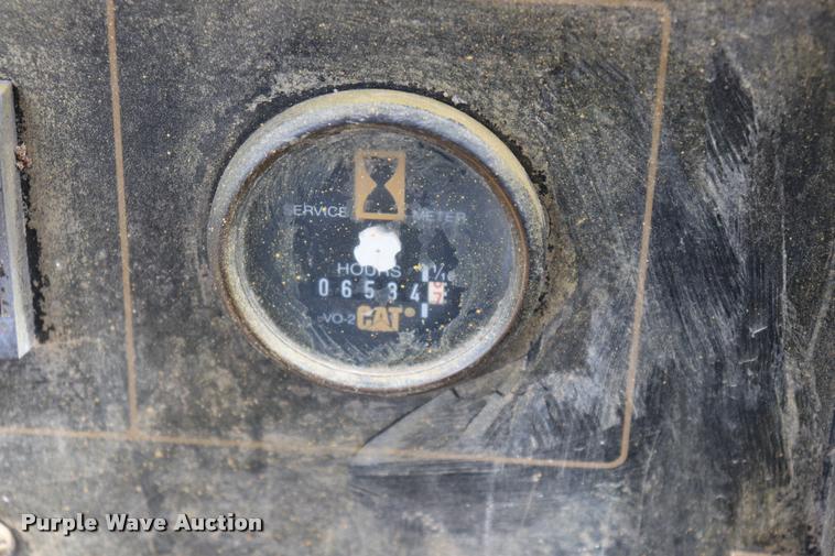 image for item DQ9485 1994 Caterpillar D3C LGP dozer