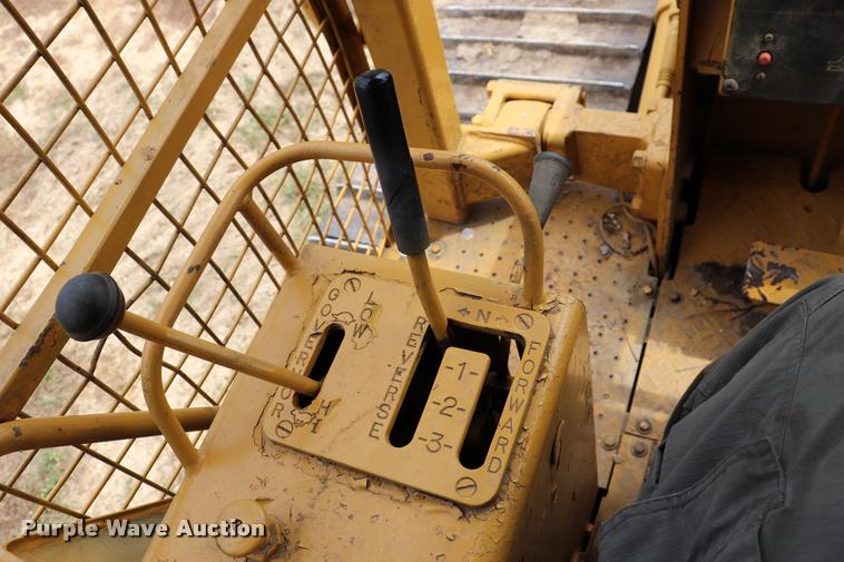 image for item DQ9485 1994 Caterpillar D3C LGP dozer