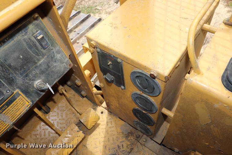 image for item DQ9485 1994 Caterpillar D3C LGP dozer