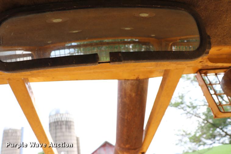 image for item DQ9485 1994 Caterpillar D3C LGP dozer