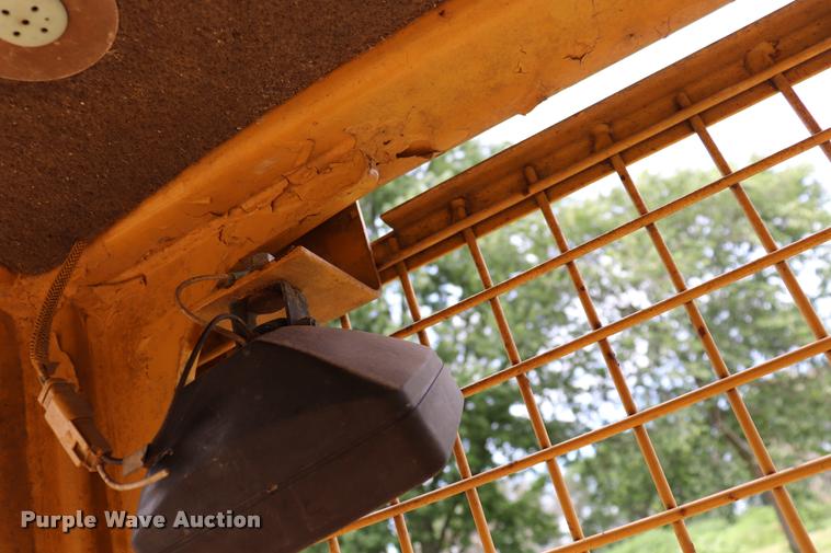 image for item DQ9485 1994 Caterpillar D3C LGP dozer