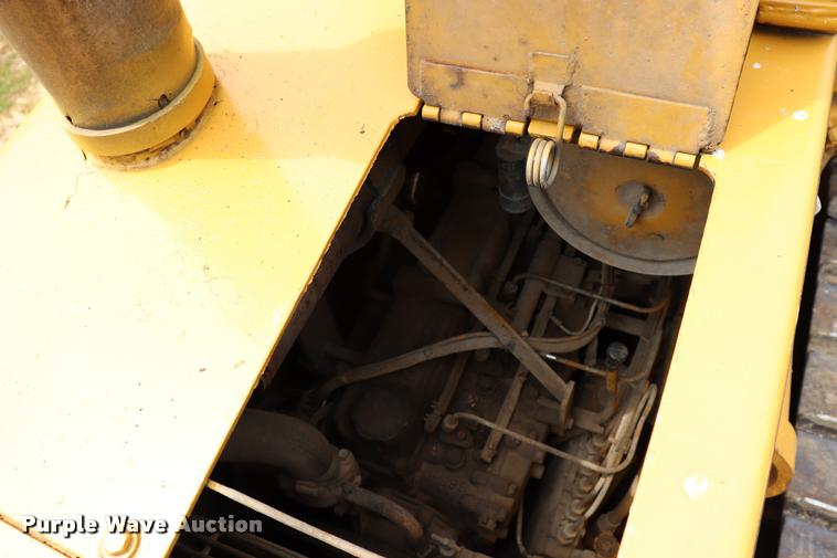 image for item DQ9485 1994 Caterpillar D3C LGP dozer