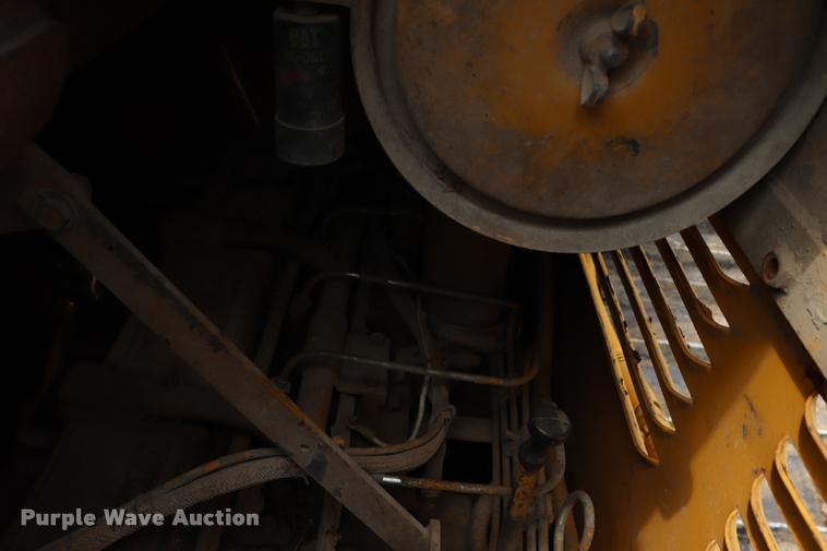 image for item DQ9485 1994 Caterpillar D3C LGP dozer