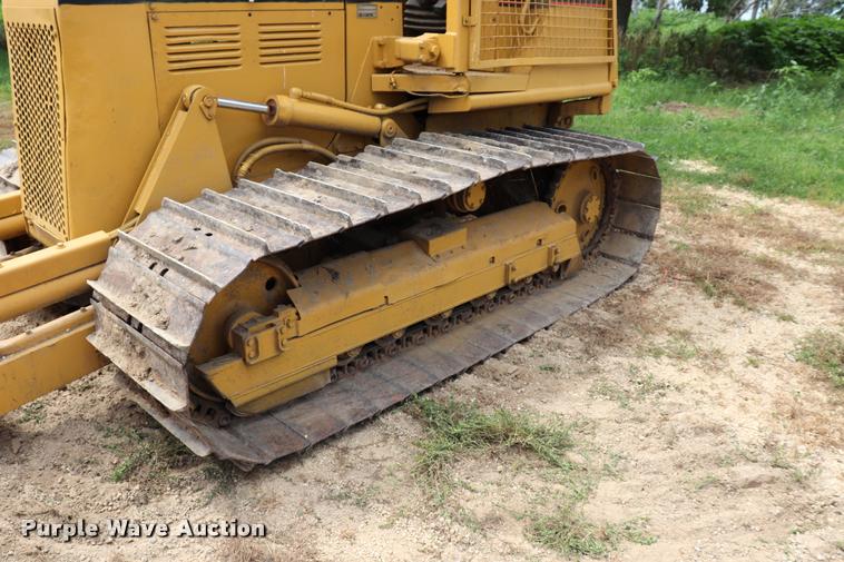 image for item DQ9485 1994 Caterpillar D3C LGP dozer