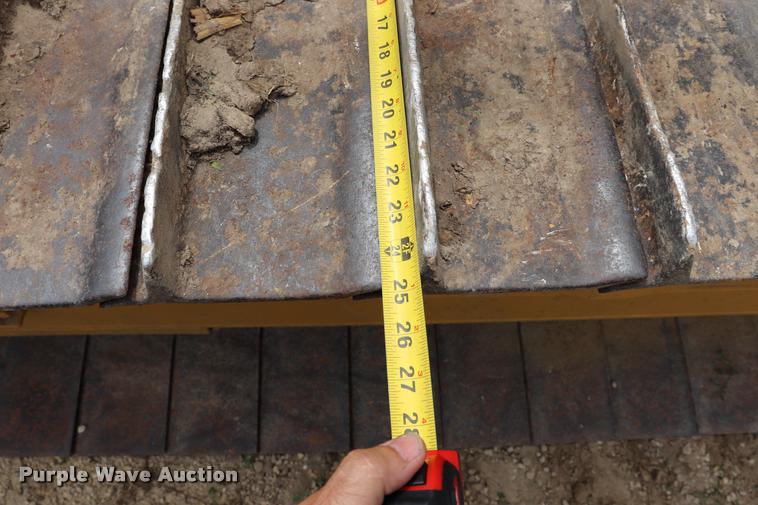 image for item DQ9485 1994 Caterpillar D3C LGP dozer