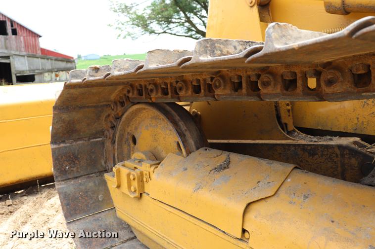 image for item DQ9485 1994 Caterpillar D3C LGP dozer