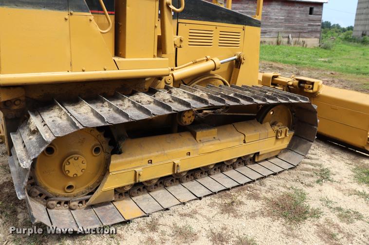 image for item DQ9485 1994 Caterpillar D3C LGP dozer