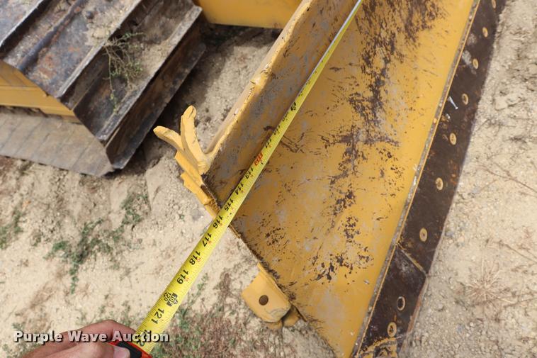 image for item DQ9485 1994 Caterpillar D3C LGP dozer