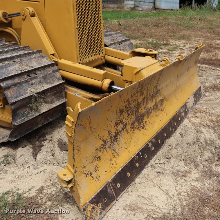 image for item DQ9485 1994 Caterpillar D3C LGP dozer