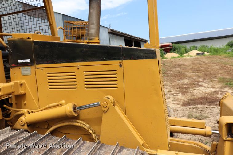 image for item DQ9485 1994 Caterpillar D3C LGP dozer