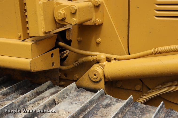 image for item DQ9485 1994 Caterpillar D3C LGP dozer