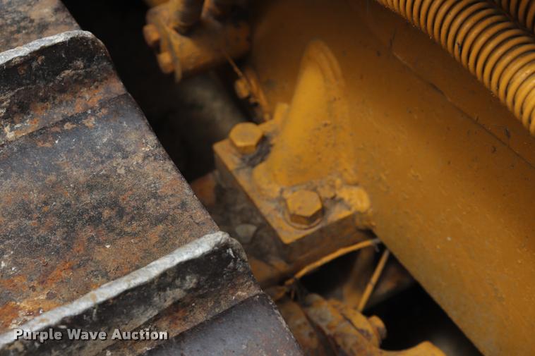 image for item DQ9485 1994 Caterpillar D3C LGP dozer