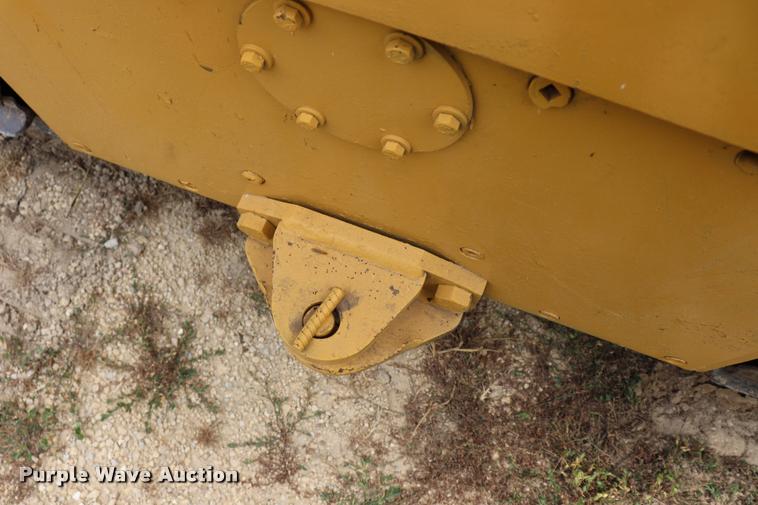 image for item DQ9485 1994 Caterpillar D3C LGP dozer