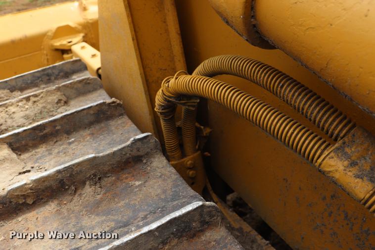image for item DQ9485 1994 Caterpillar D3C LGP dozer