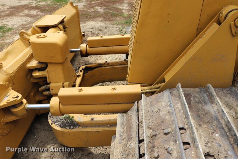 image for item DQ9485 1994 Caterpillar D3C LGP dozer