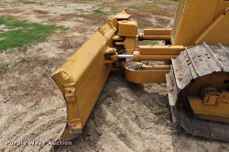 image for item DQ9485 1994 Caterpillar D3C LGP dozer