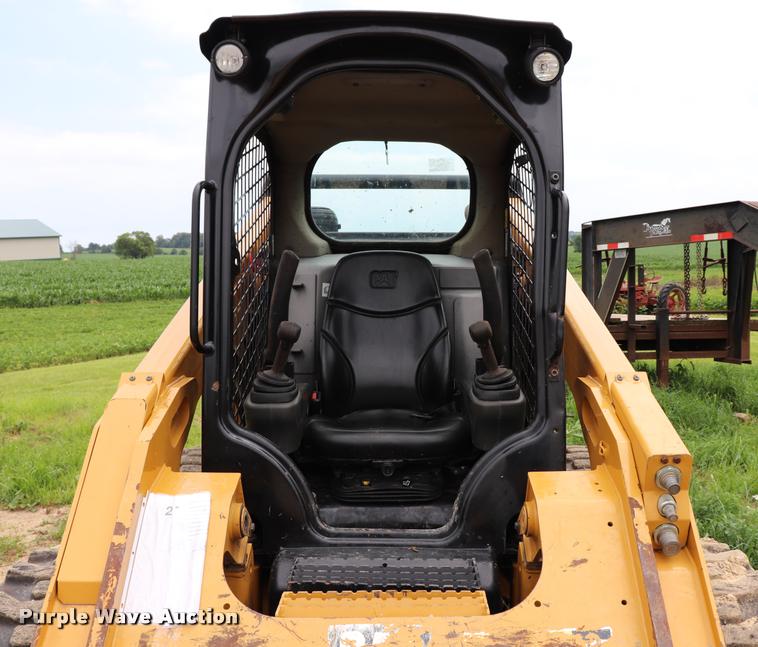 image for item DQ9486 2014 Caterpillar 262D skid steer
