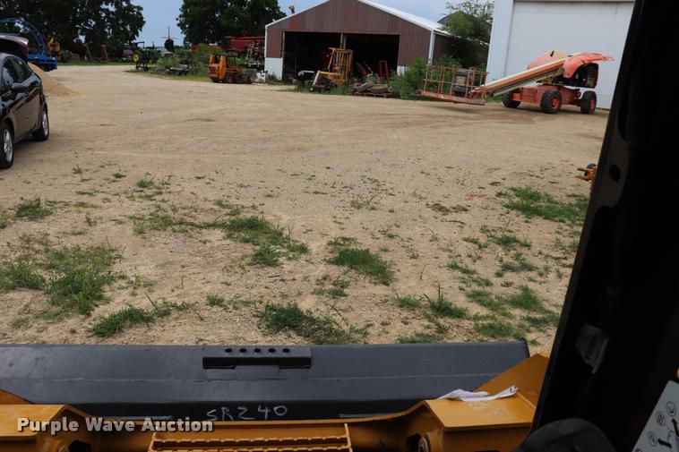 image for item DQ9486 2014 Caterpillar 262D skid steer