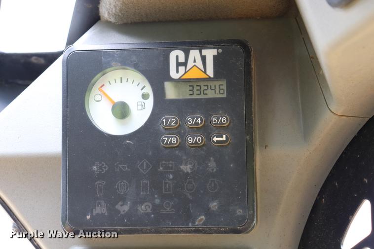 image for item DQ9486 2014 Caterpillar 262D skid steer