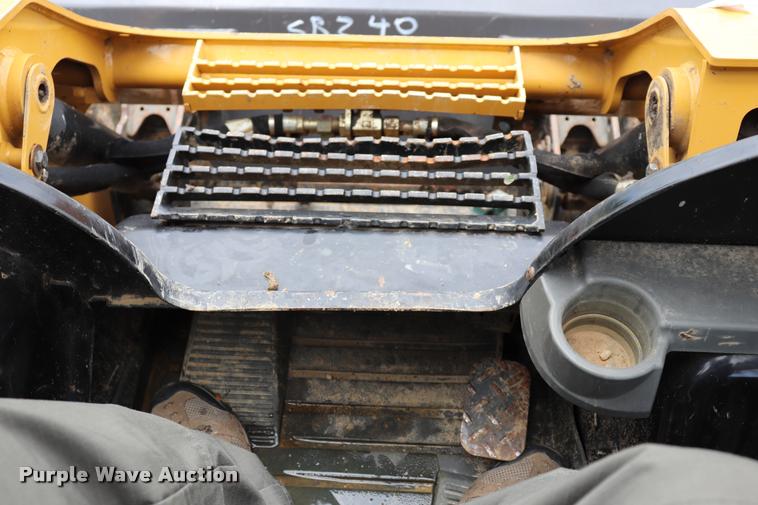 image for item DQ9486 2014 Caterpillar 262D skid steer