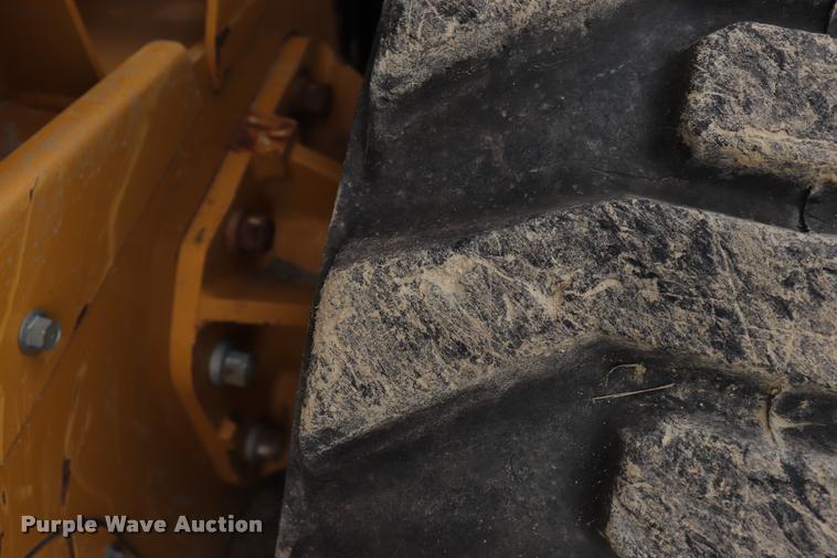 image for item DQ9486 2014 Caterpillar 262D skid steer