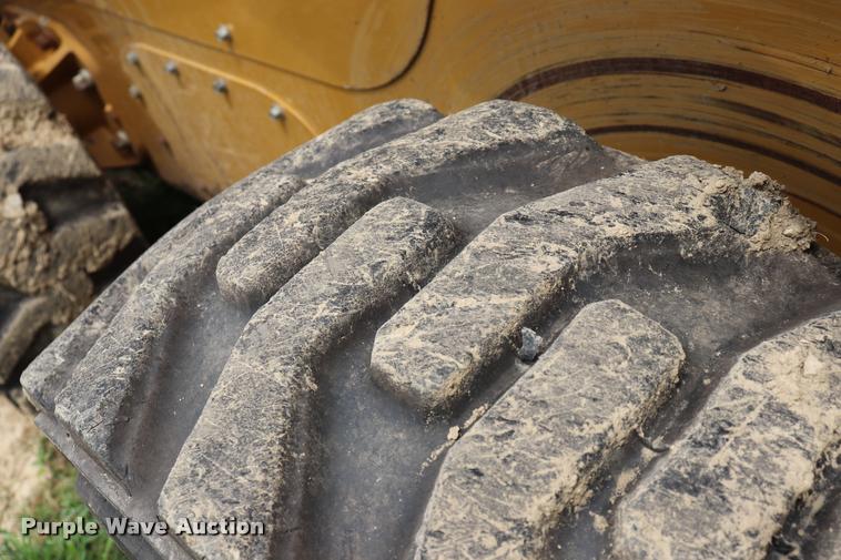 image for item DQ9486 2014 Caterpillar 262D skid steer