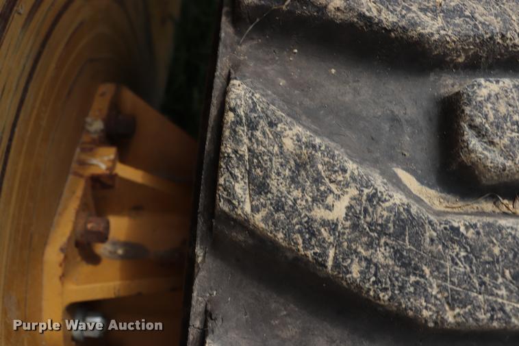 image for item DQ9486 2014 Caterpillar 262D skid steer