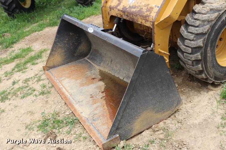 image for item DQ9486 2014 Caterpillar 262D skid steer