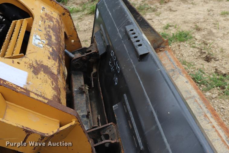 image for item DQ9486 2014 Caterpillar 262D skid steer