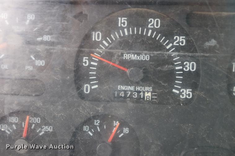 image for item DQ9496 2002 Sterling L7500 truck chassis