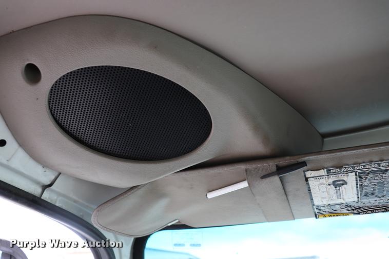 image for item DQ9496 2002 Sterling L7500 truck chassis